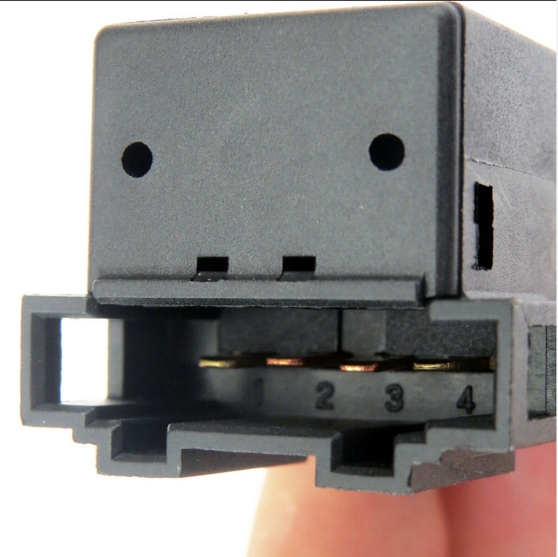 4つのPinの機械停止スイッチVW POSCH 1J0 945 511 6Q0 945 511